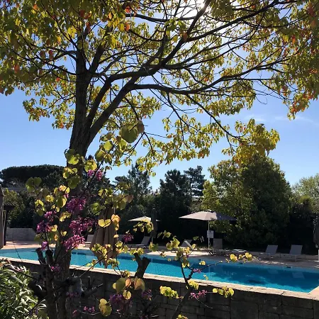 בית נופש Charmantes Haus Im Golf Club Tropez *