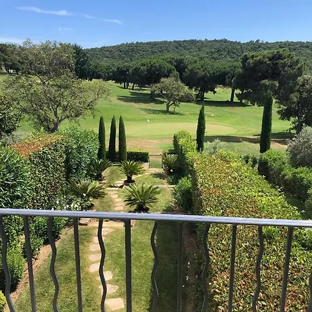 בית נופש Charmantes Haus Im Golf Club Tropez *