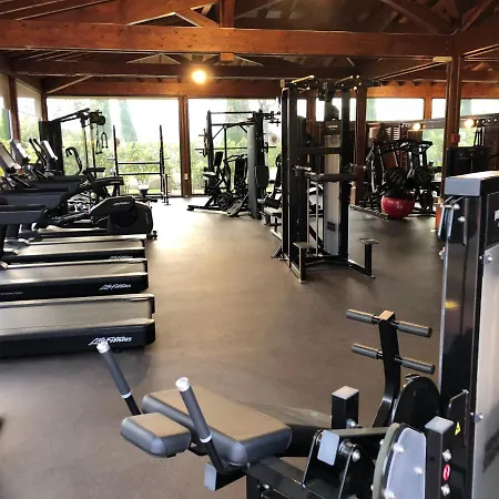 Charmantes Haus Im Golf Club Tropez סן טרופז