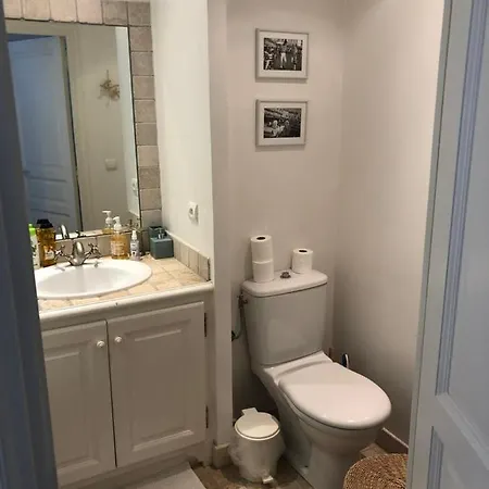 בית נופש Charmantes Haus Im Golf Club Tropez סן טרופז