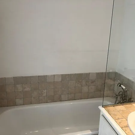 Charmantes Haus Im Golf Club Tropez *