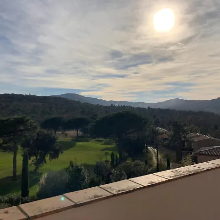 Charmantes Haus Im Golf Club Tropez *