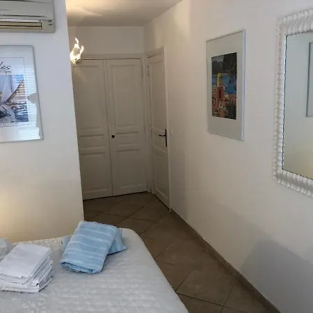 Charmantes Haus Im Golf Club Tropez *