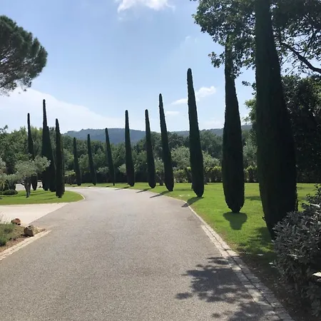 Vakantiehuis Charmantes Haus Im Golf Club Tropez Saint-Tropez