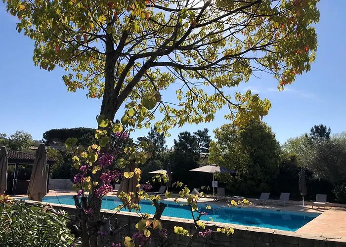 Vakantiehuis Charmantes Haus Im Golf Club Tropez *