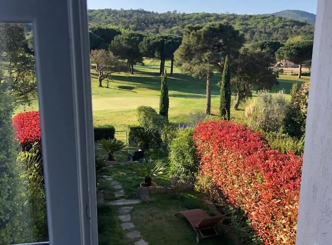 Holiday home Charmantes Haus Im Golf Club Tropez
